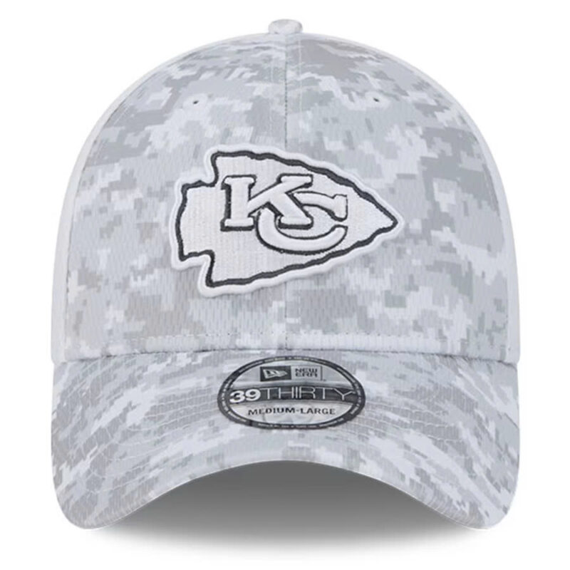 Men's Nike Patrick Mahomes Arctic Camo Kansas City Chiefs 2024 Salute to Service Limited Personalized Jersey - Image 5