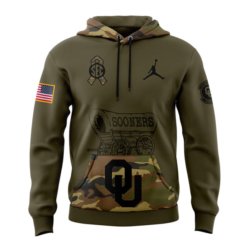 Men’s Oklahoma Sooners Football Nike Camo 2024 Salute to Service Club Fleece Pullover Hoodie V2 - Image 2